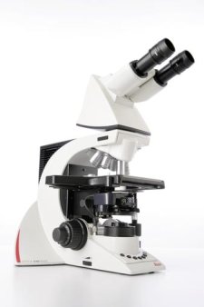 DM3000 Leica light microscope